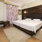 Dellas Boutique 3* Καλαμπάκα