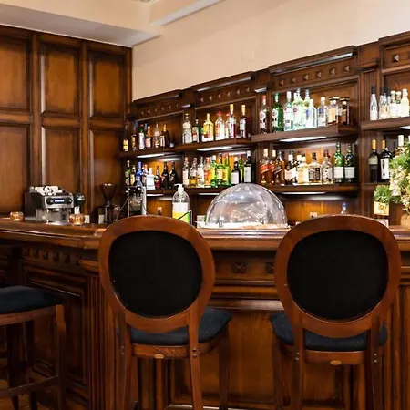 Dellas Boutique Hotel 3*