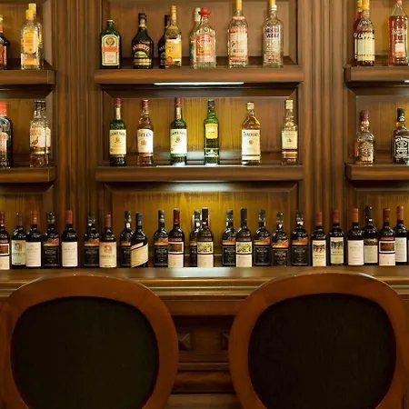 Dellas Boutique Otel Kalampáka