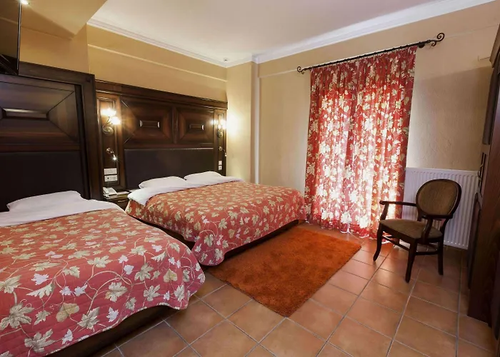 Dellas Boutique מלון קאלאבאקה