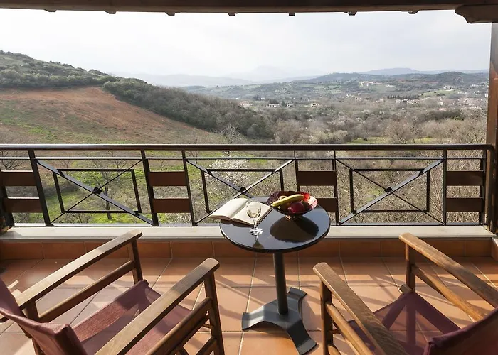 מלון Dellas Boutique 3*